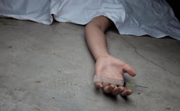 Synthetic opioid more than 10,000 times more powerful than morphine spreading throughout North America synthetic opioid powerful morphine spreading North America