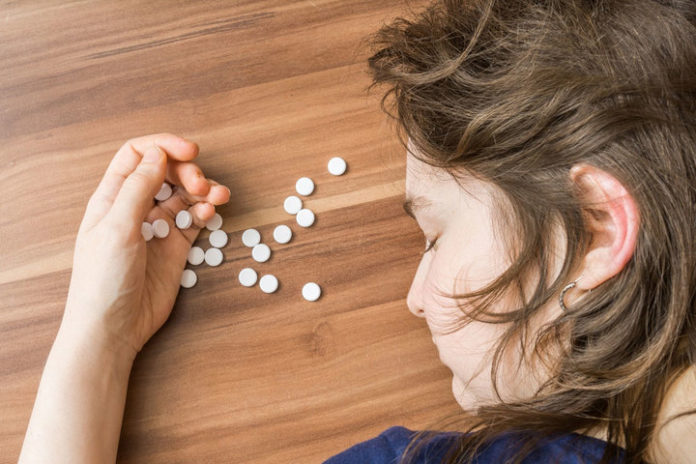 clinton-foundation_-pharma-co.-partner-to-provide-free-narcan-to-colleges_720