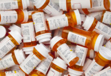 Painkiller misuse is nearly doubled among the uninsured