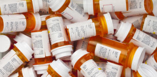 Painkiller misuse is nearly doubled among the uninsured