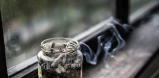 how_can_thirdhand_smoke_affect_human_health_720